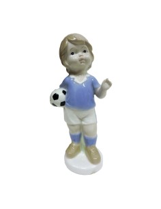 Scultura Bambino Calciatore in Fine Porcellana Lucida by...