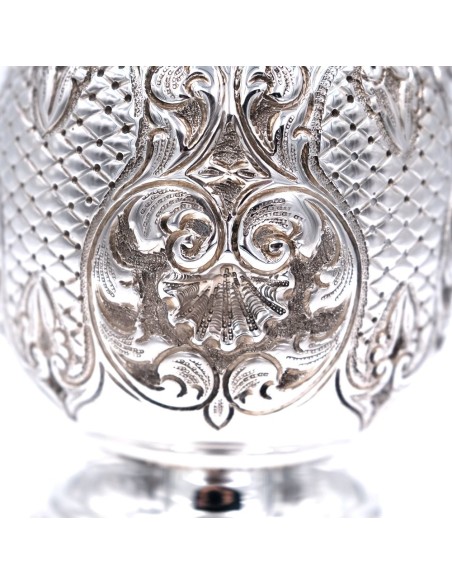 Amphore aus 800er Silber mit Ziselierter Muschelplatte von Siddiolo Argenti