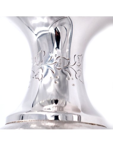 Vase aus 800er Silber mit Ziselierten Blättern