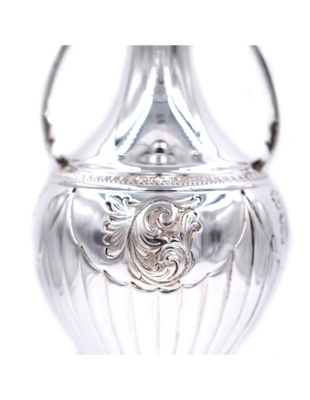 Vase aus 800er Silber mit Ziseliertem Empire-Dekor und Henkeln