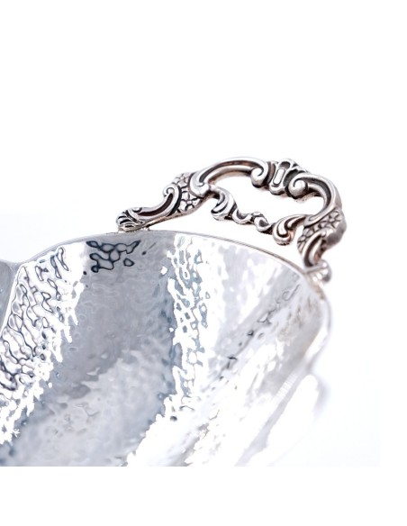 Polished Hammered Jatte with Oval Base in Solid 800 Silver