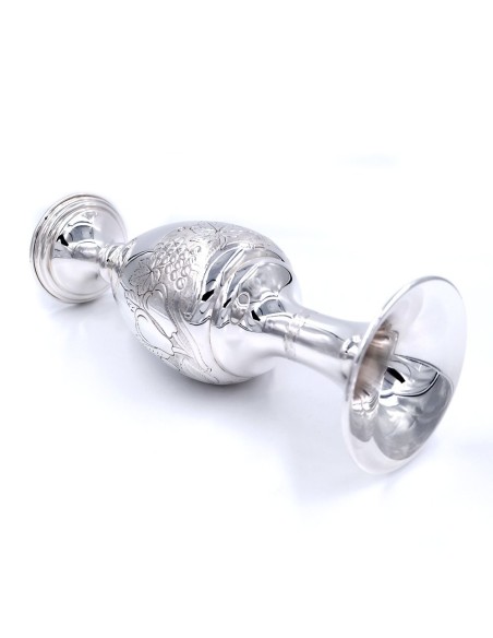 Vase aus 800er Silber mit Ziseliertem Obst