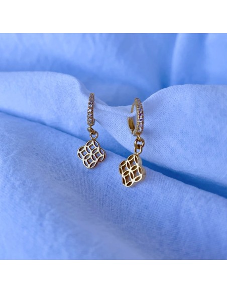 Hoop Earrings with White Zirconia and Pendant Flower