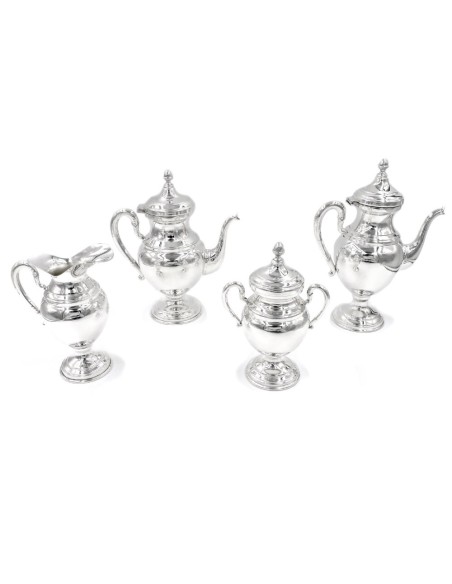 Tee- und Kaffeeservice aus massivem Silber im englischen Stil