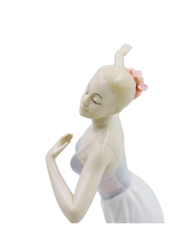 Klassische Ballerina-Skulptur aus feinem Porzellan