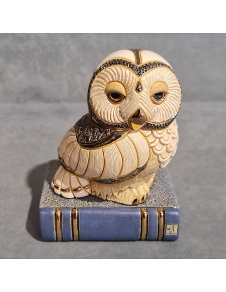 Eule auf Buch Keramikskulptur