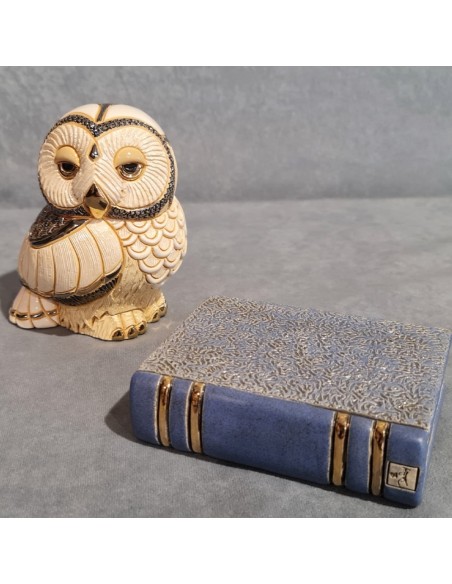 Eule auf Buch Keramikskulptur