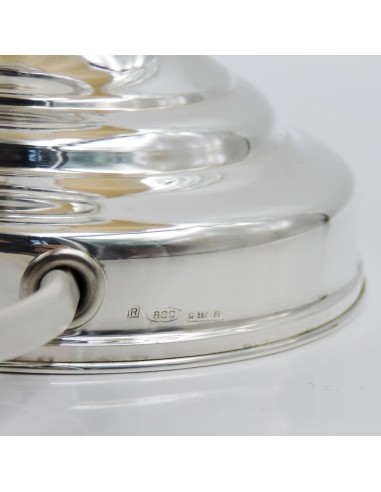 Silberne Lampe mit Cremefarbenem Stofflampenschirm