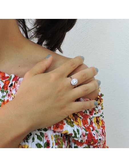 925 Sterling Silver Ring with White Oval Stone