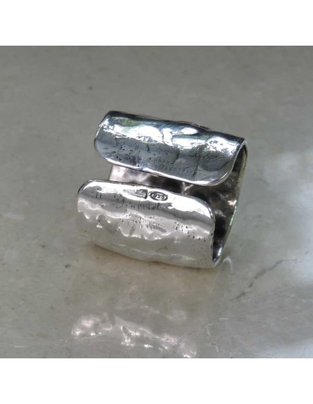 Langer Bandring aus Gehämmertem 925er-Sterlingsilber