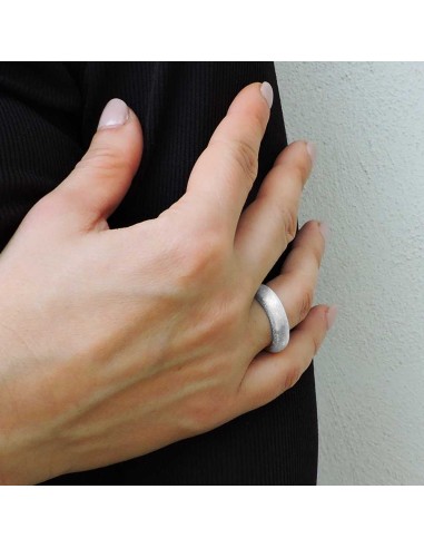 925 Sterling Silver Ring with Silk Effect 