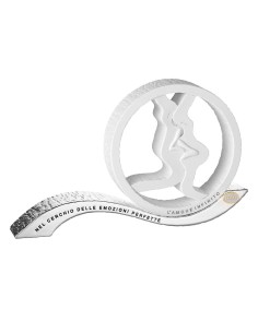 L'Amore Infinito Scultura in Resina Argentata
