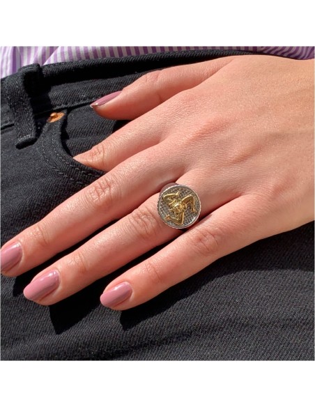 Trinacria Sterling Silver Round Ring 
