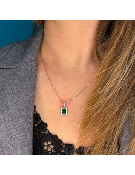 Collana con Pendente in Argento 925 e Pietra Rettangolare Verde