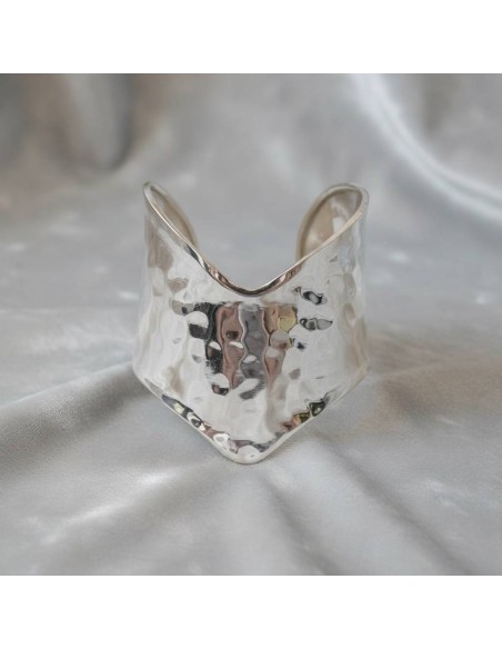 Bracciale Schiava di Forma a V in Argento 925 Martellato