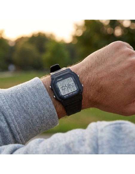 Casio Orologio da Polso Digitale da Uomo Timeless Collection in Resina Nero W-800H-1AVES