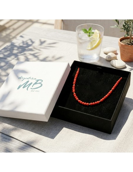 Collana in Pasta di Corallo Rosso con Sfere in Argento 925 Placcato Oro
