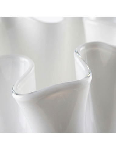 Vaso Wave Opale in Vetro Soffiato Bianco H. 22...